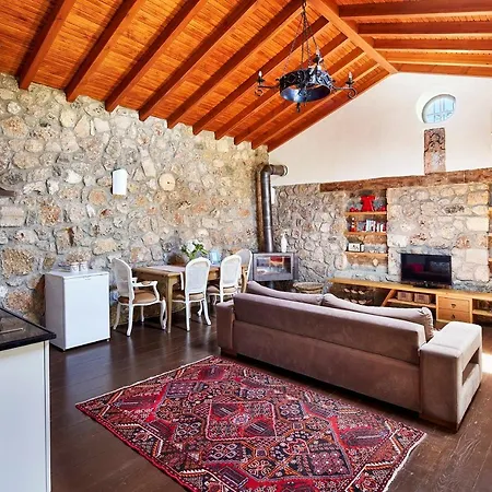 Ada Dreams / Village * Φετιγιέ